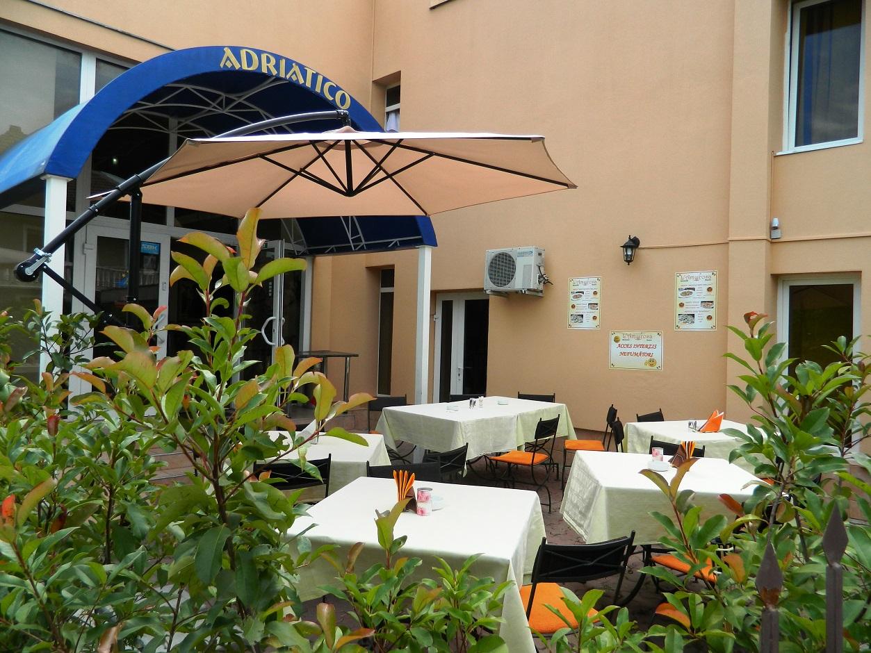 Hotel Adriatico Timisoara Luaran gambar