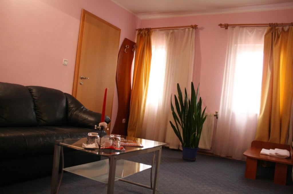 Hotel Adriatico Timisoara Bilik gambar