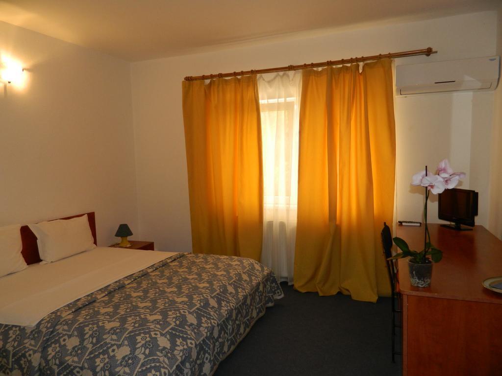 Hotel Adriatico Timisoara Luaran gambar