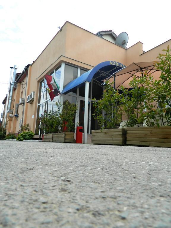 Hotel Adriatico Timisoara Luaran gambar