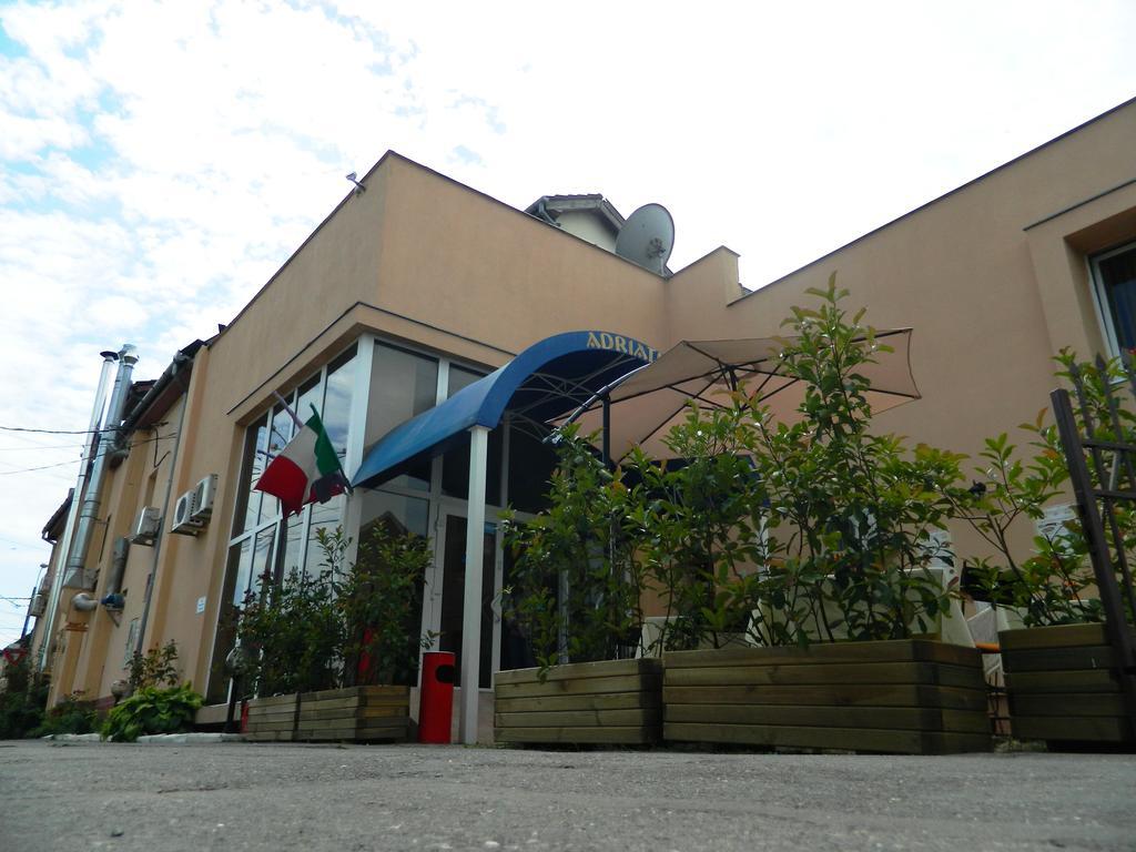 Hotel Adriatico Timisoara Luaran gambar